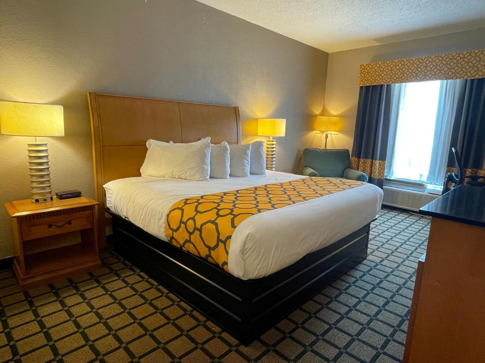 Hotel Baymont By Wyndham West Plains Exterior foto