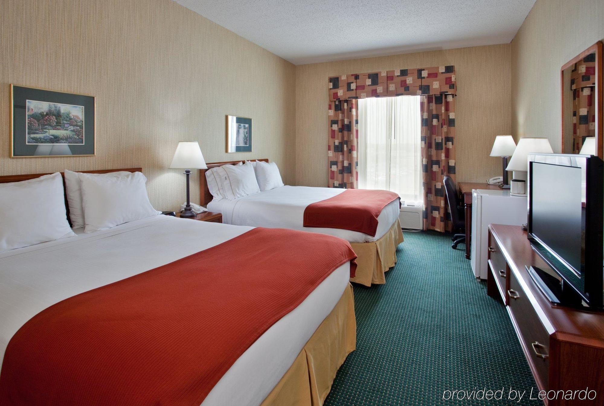 Hotel Baymont By Wyndham West Plains Habitación foto