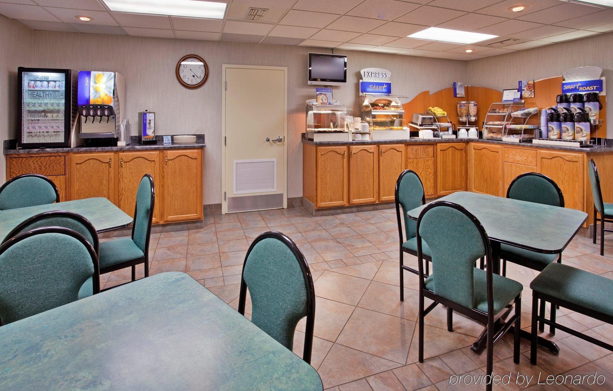 Hotel Baymont By Wyndham West Plains Restaurante foto