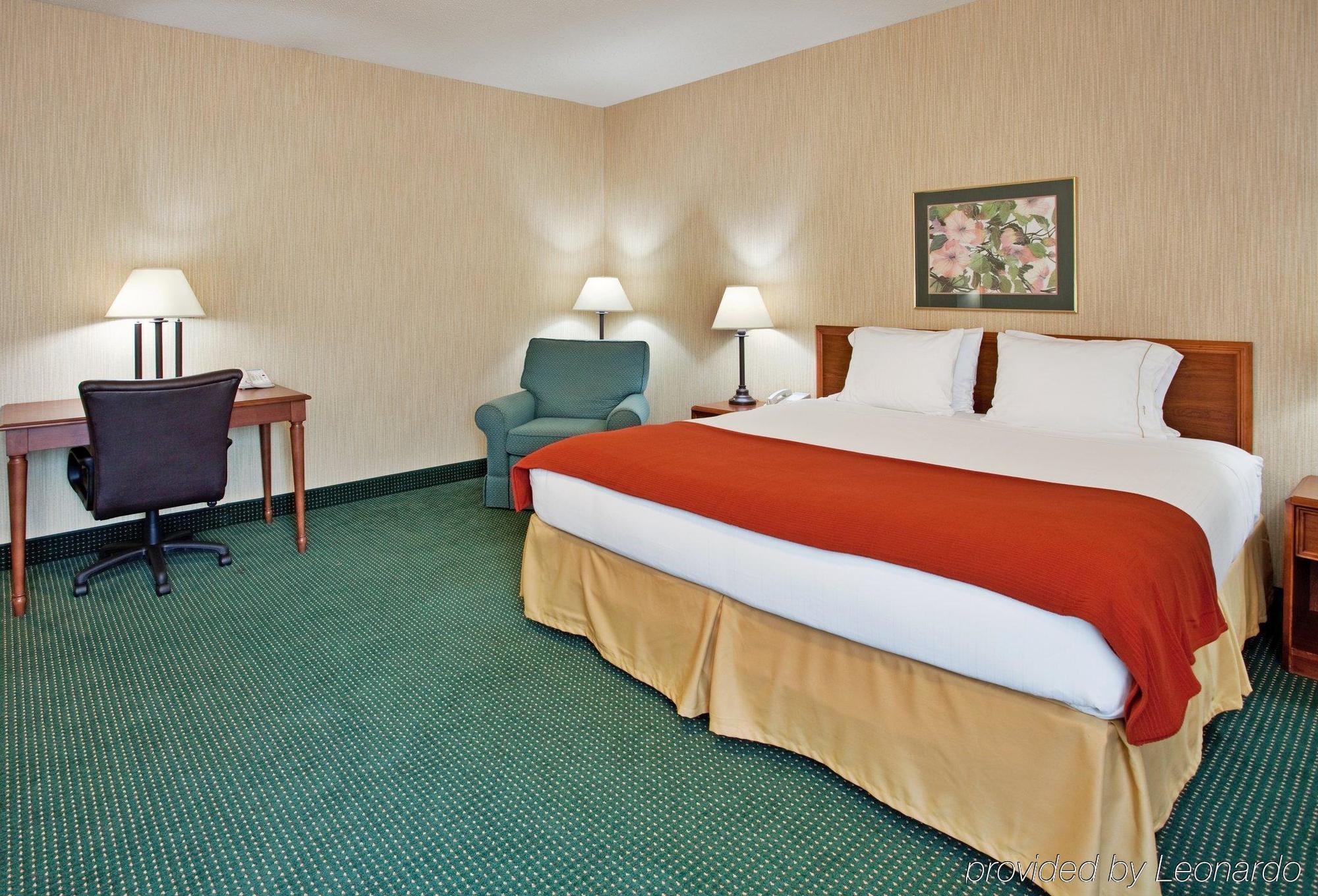 Hotel Baymont By Wyndham West Plains Habitación foto