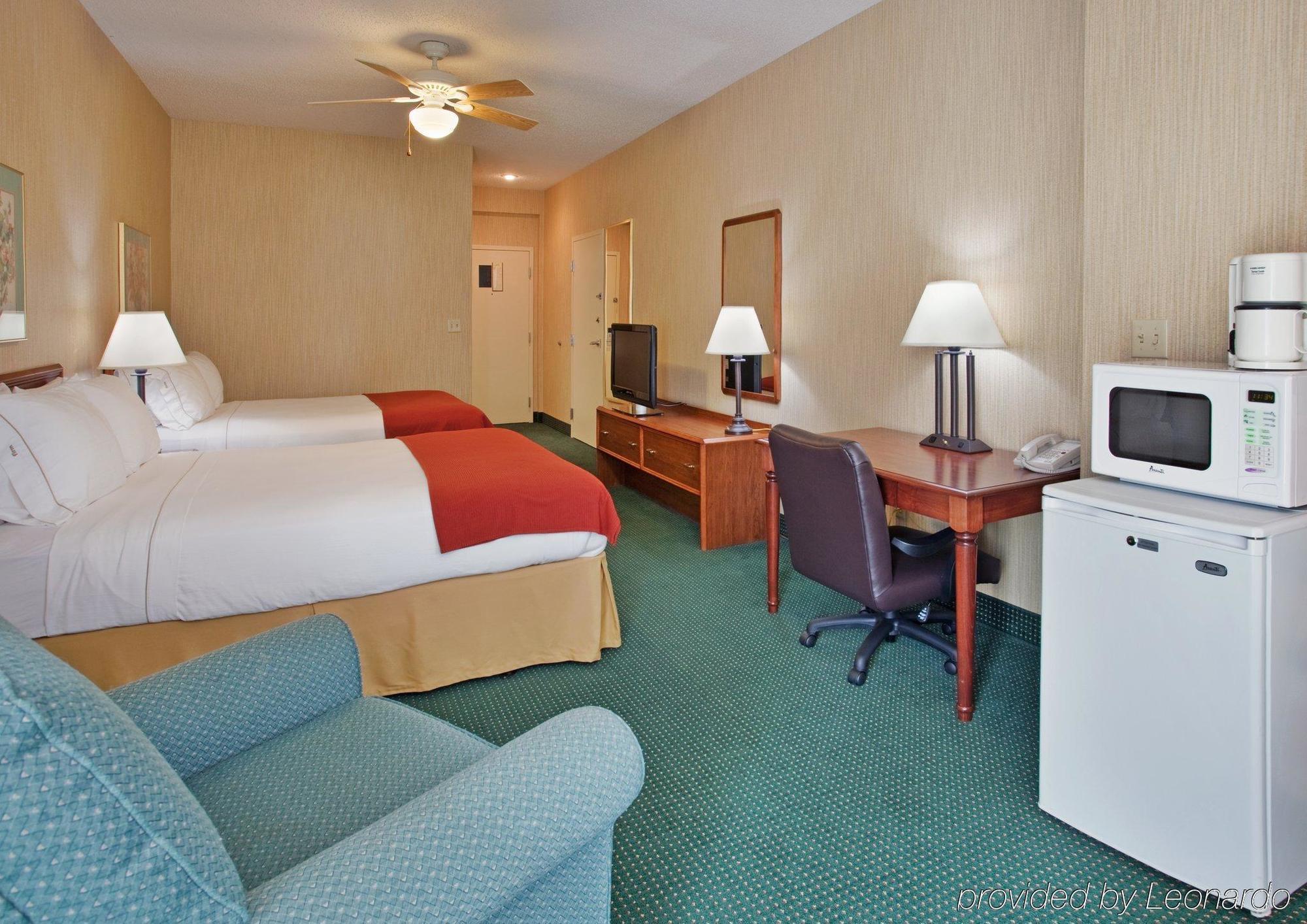 Hotel Baymont By Wyndham West Plains Habitación foto