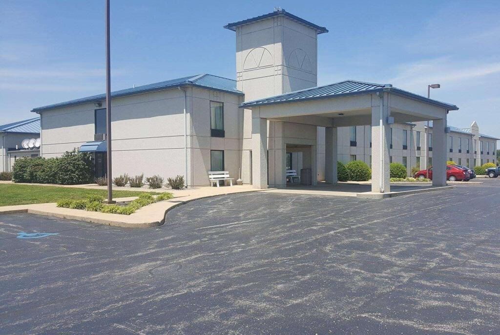 Hotel Baymont By Wyndham West Plains Exterior foto